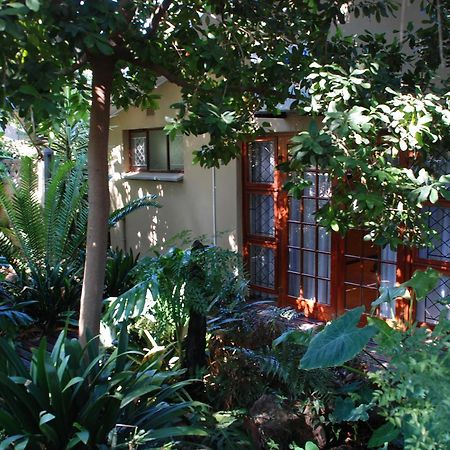 86 On Langenhoven Bed & Breakfast オーツホーン エクステリア 写真