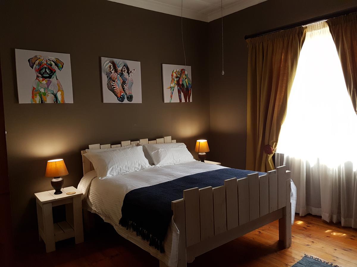 86 On Langenhoven Bed & Breakfast オーツホーン エクステリア 写真