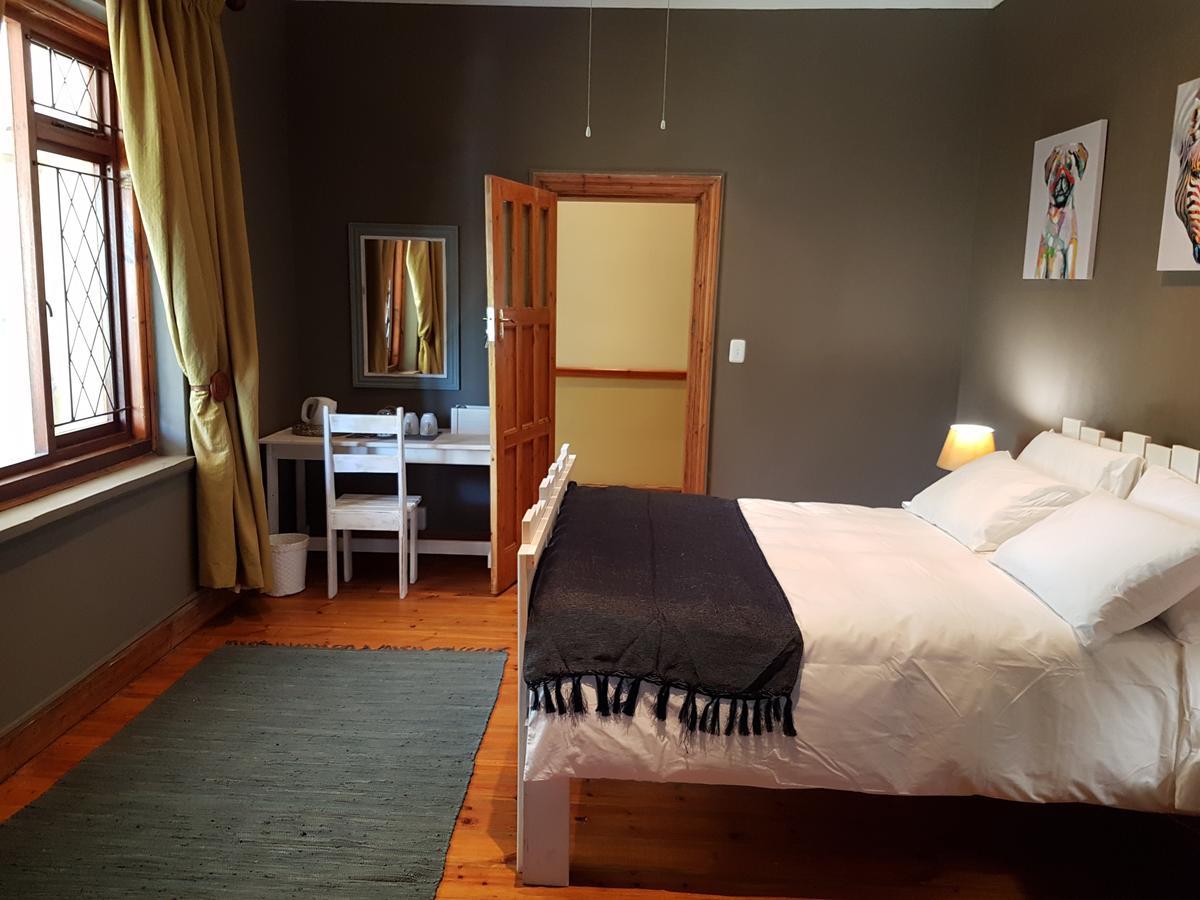 86 On Langenhoven Bed & Breakfast オーツホーン エクステリア 写真