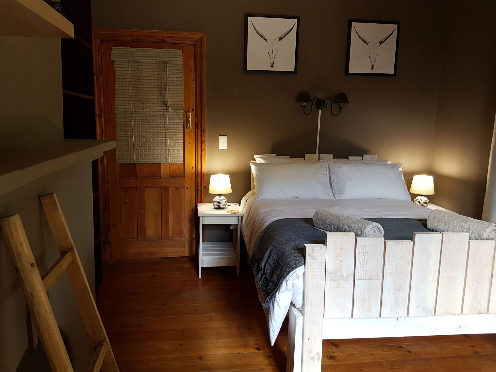 86 On Langenhoven Bed & Breakfast オーツホーン エクステリア 写真